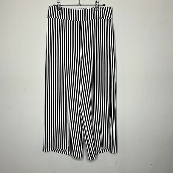 Express Black & White Striped High Rise Stretch Side Zip Culottes Women's Size 8 - Picture 2 of 8